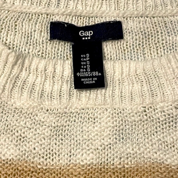 Gap Sweater Size Small- White and Beige Stripe - Picture 4 of 15